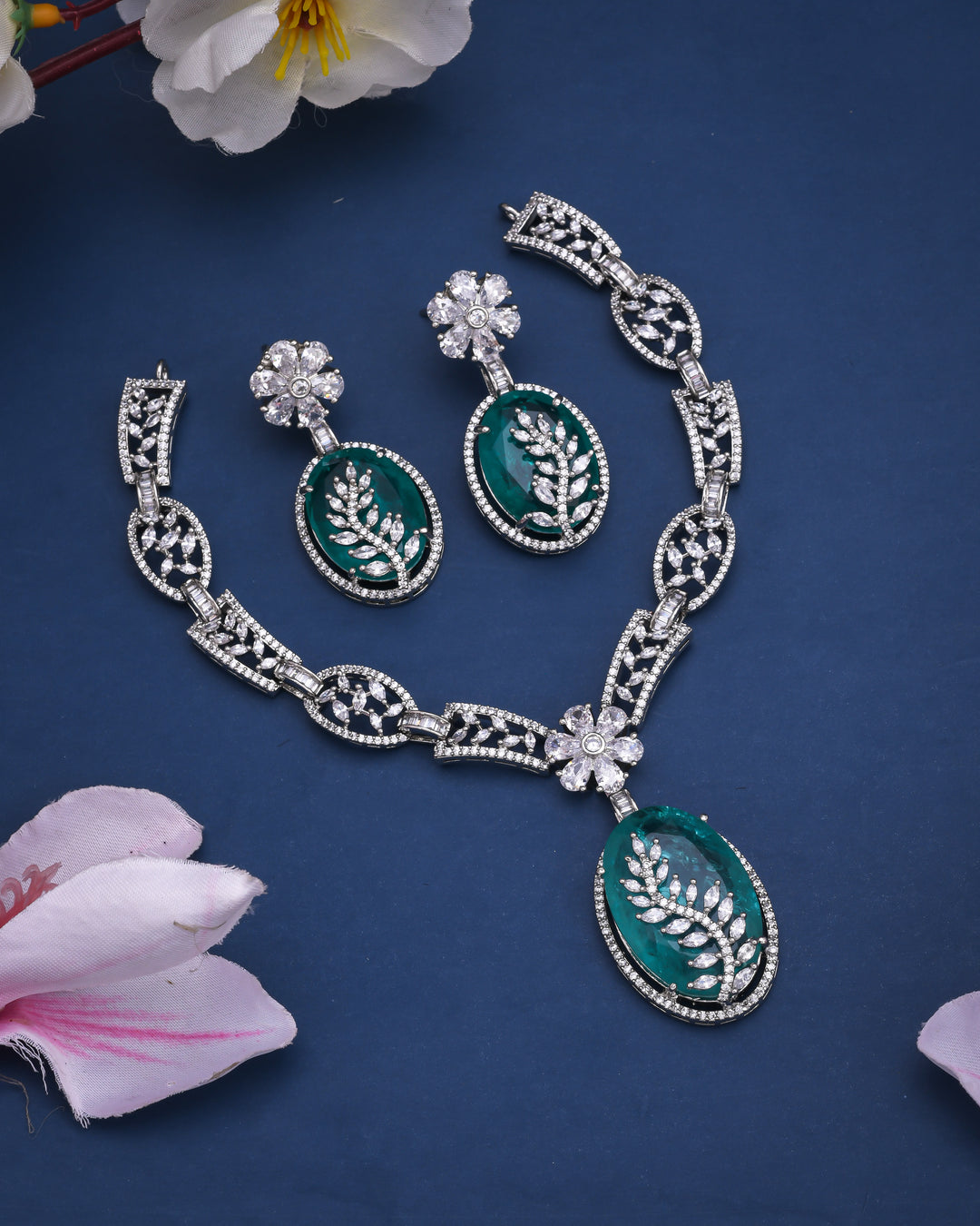 Green Quartz Blossom Elegance Silver Necklace Set-JRNKL5032