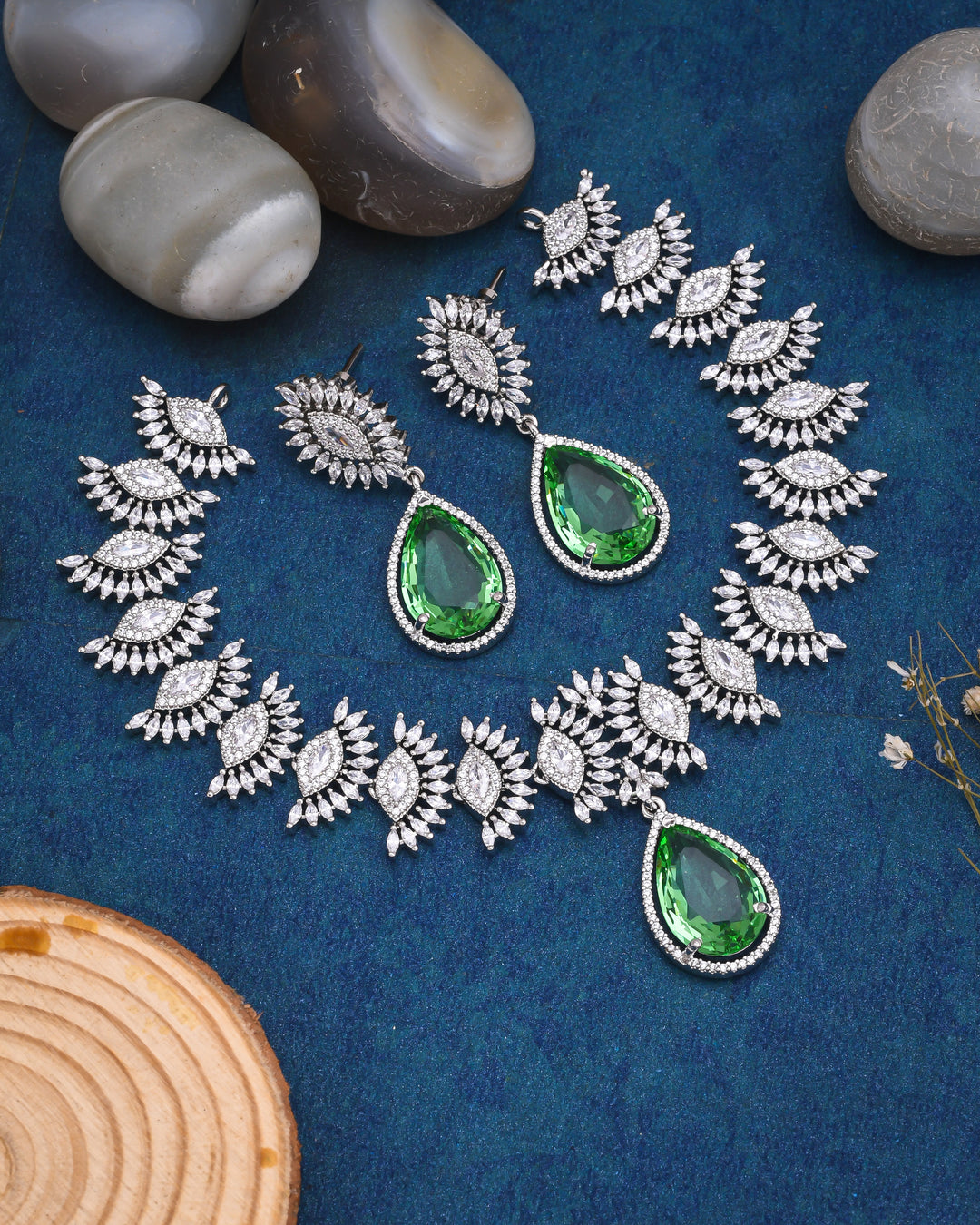 Enchanting Green Quartz Silver Necklace Set-JRNKL5035