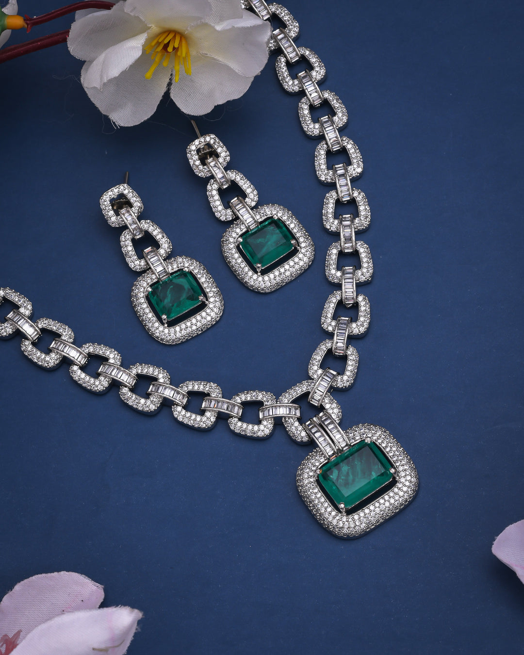 Corrandum Emerald Serenity Silver Necklace Set-JRNKL5046